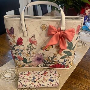 Butterfly Tote Bag with Matching Wallet NWOT